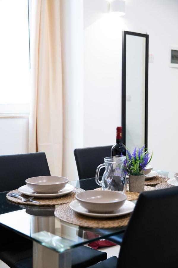 Valletta Center Apartment By Arcobnb Buitenkant foto