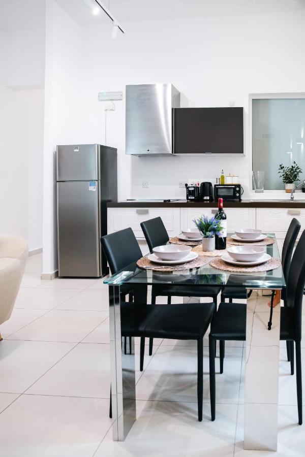 Valletta Center Apartment By Arcobnb Buitenkant foto